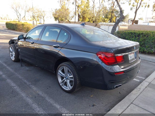WBAYA8C53ED825338 BMW 750i