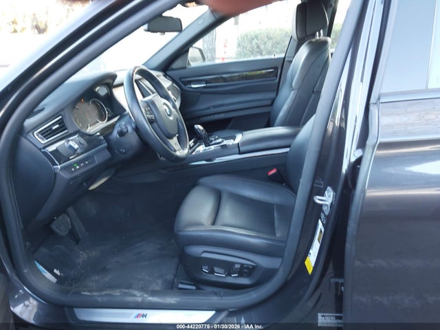 WBAYA8C53ED825338 BMW 750i