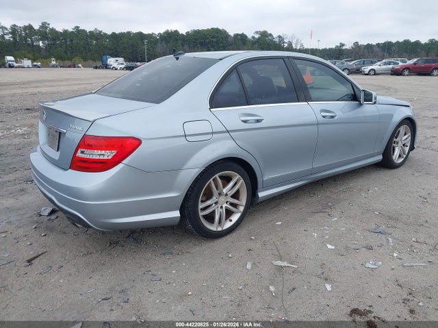 Продажа на аукционе авто 2013 Mercedes-benz C 300 Sport 4matic, vin: WDDGF8AB0DR278612, номер лота: 44220825