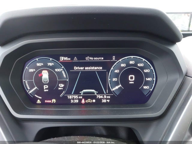 2024 AUDI Q4 E-TRON WA1KUBFZ6RP035901 Photo 6