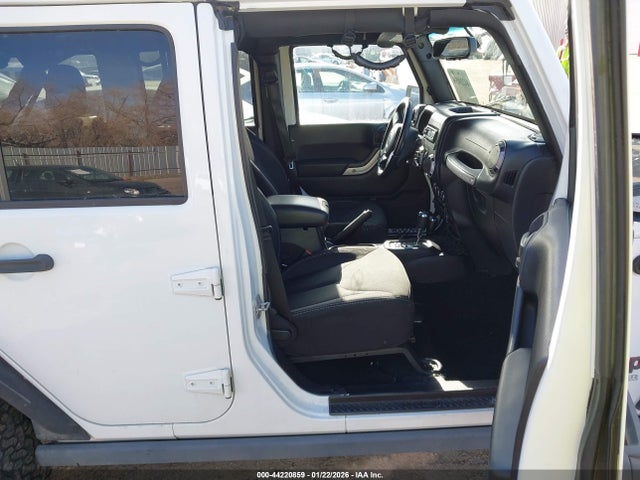 1C4BJWFG1GL106673 Jeep Wrangler Unlimited Rubicon