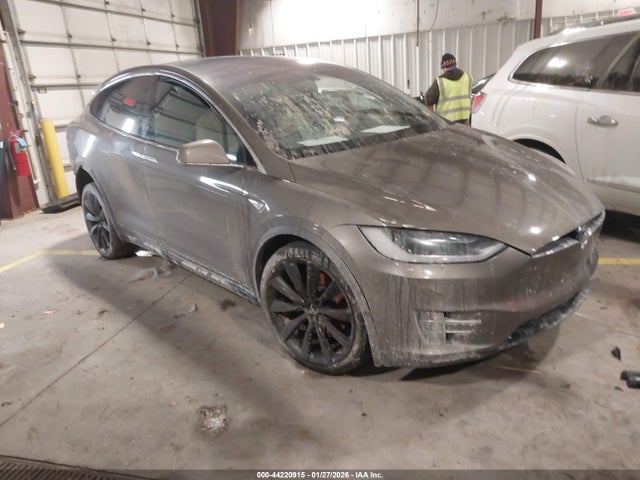 2016 TESLA MODEL X 5YJXCAE24GF008216 Photo 0