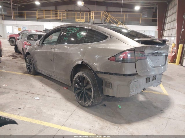 2016 TESLA MODEL X 5YJXCAE24GF008216 Photo 2