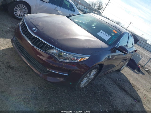 2018 KIA OPTIMA 5XXGU4L39JG234394 Photo 1