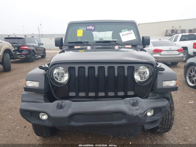 1C4HJXDGXMW820203 Jeep Wrangler Unlimited Sport 4x4
