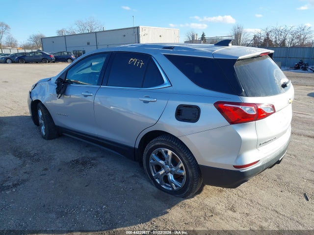 2GNAXKEX0J6154662 Chevrolet EQUINOX LT