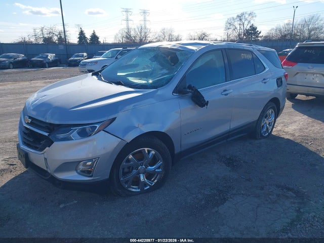 2GNAXKEX0J6154662 Chevrolet EQUINOX LT