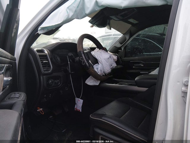 Продаж на аукціоні авто 2024 Ram 1500 Laramie  4x4 5'7 Box, vin: 1C6SRFJT7RN117415, номер лоту: 44220981