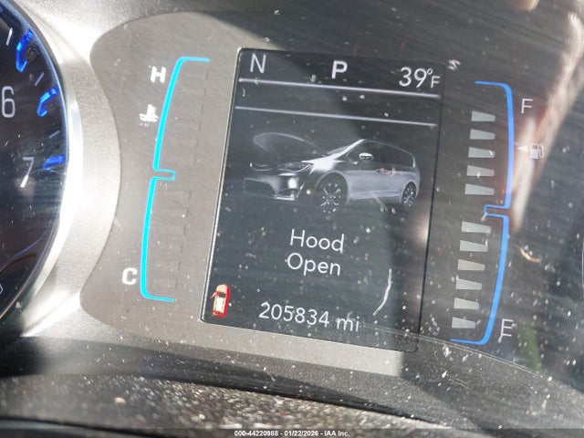2C4RC1BG2HR523116 Chrysler Pacifica Touring-l