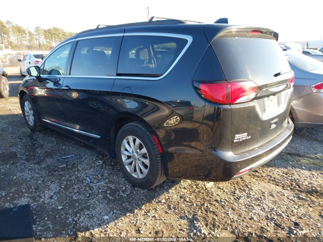 2C4RC1BG2HR523116 Chrysler Pacifica Touring-l
