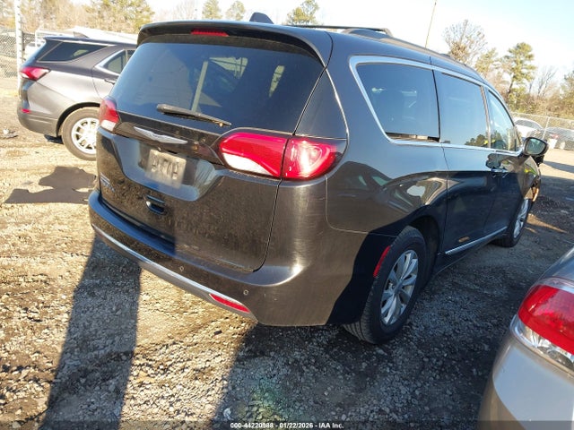 2C4RC1BG2HR523116 Chrysler Pacifica Touring-l