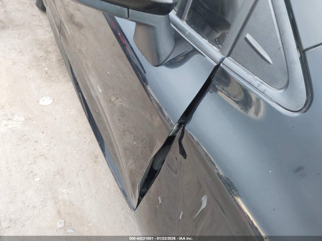 JTNK4RBE0K3069441 Toyota COROLLA SE