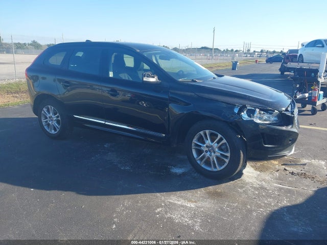 2015 VOLVO XC60 YV440MDJ4F2734579