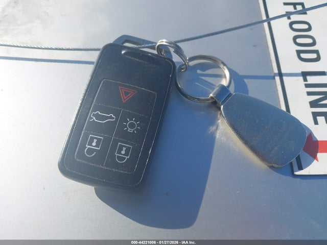 2015 VOLVO XC60 YV440MDJ4F2734579 Photo 10