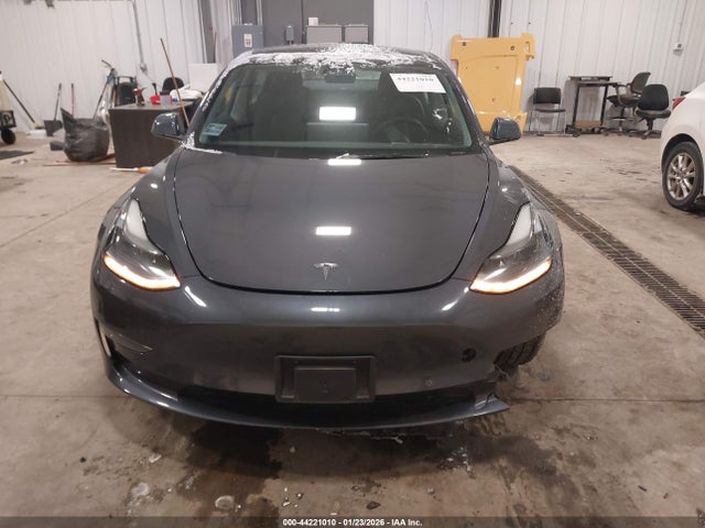 Tesla Model 3 Long Range Dual Motor All-wheel Drive 2022 5YJ3E1EB0NF192205 Image 12
