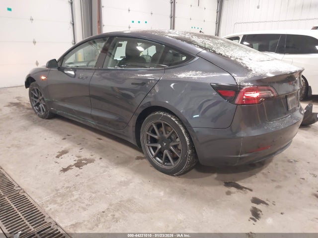 2022 TESLA MODEL 3 5YJ3E1EB0NF192205 Photo 2