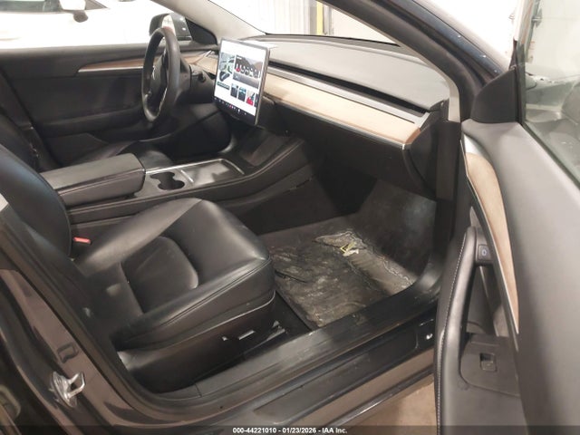 2022 TESLA MODEL 3 5YJ3E1EB0NF192205 Photo 4