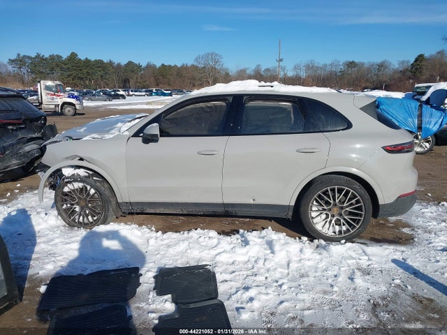 Продажа на аукционе авто 2022 Porsche Cayenne S/s Platinum Edition, vin: WP1AB2AY4NDA32074, номер лота: 44221052