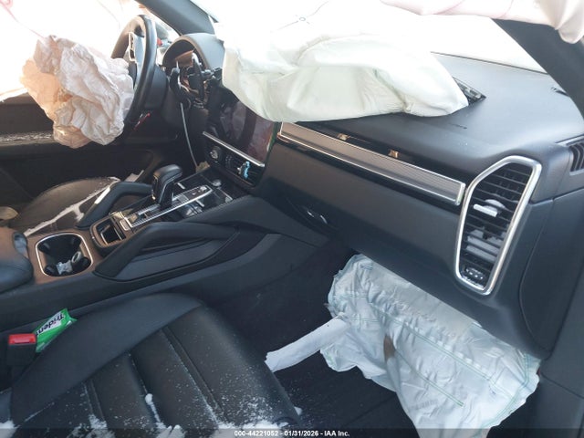 Продажа на аукционе авто 2022 Porsche Cayenne S/s Platinum Edition, vin: WP1AB2AY4NDA32074, номер лота: 44221052