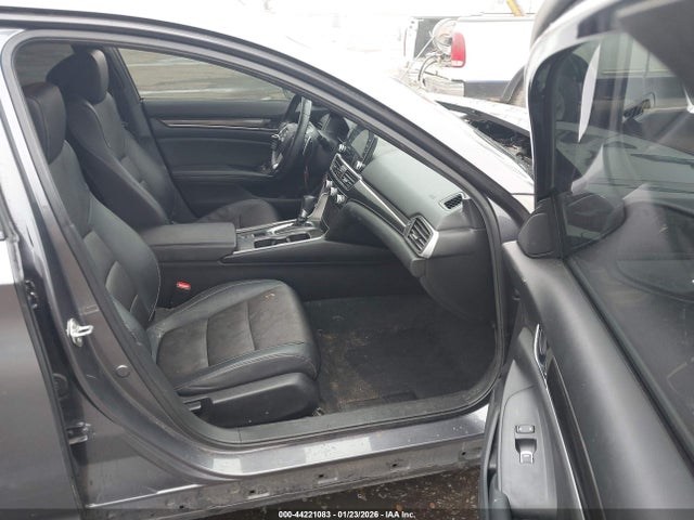 1HGCV1F35KA080545 Honda Accord Sport