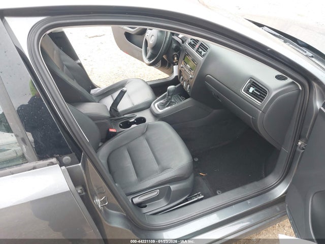 44221109 :رقم المزاد ، 3VWDX7AJ5CM326341 vin ، 2012 Volkswagen Jetta 2.5l Se مزاد بيع