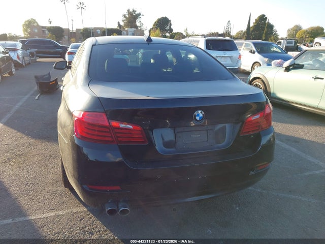 44221123 :رقم المزاد ، WBA5A5C55GG353498 vin ، 2016 Bmw 528i مزاد بيع