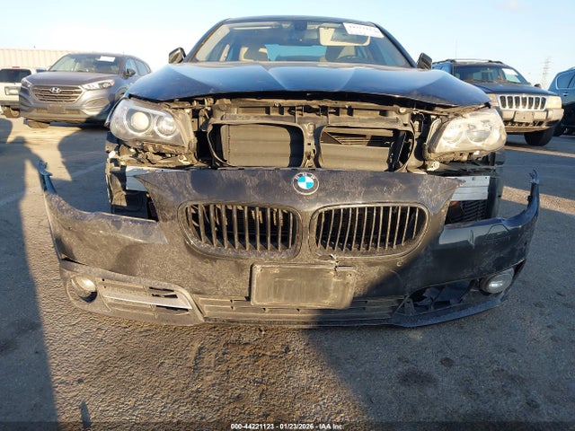 44221123 :رقم المزاد ، WBA5A5C55GG353498 vin ، 2016 Bmw 528i مزاد بيع