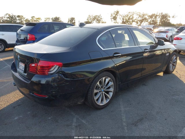 44221123 :رقم المزاد ، WBA5A5C55GG353498 vin ، 2016 Bmw 528i مزاد بيع
