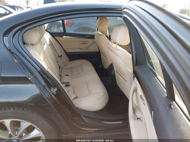 44221123 :رقم المزاد ، WBA5A5C55GG353498 vin ، 2016 Bmw 528i مزاد بيع