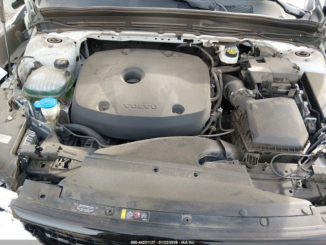 2021 Volvo Xc40 T5 R-design მანქანა იყიდება აუქციონზე, vin: YV4162UM3M2394113, აუქციონის ნომერი: 44221127