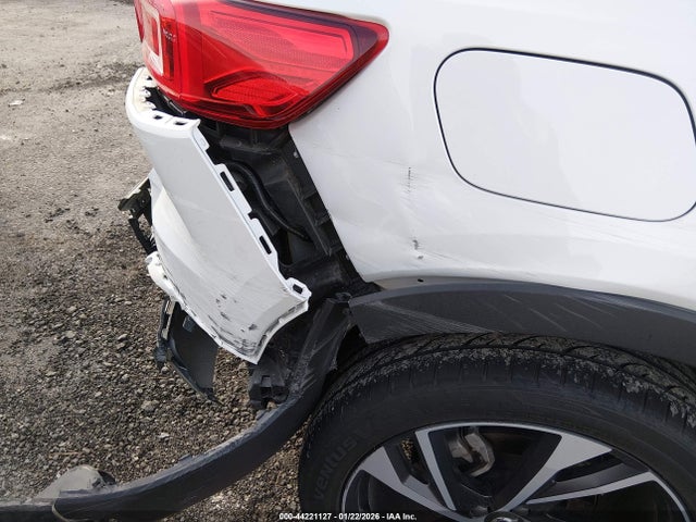 2021 Volvo Xc40 T5 R-design მანქანა იყიდება აუქციონზე, vin: YV4162UM3M2394113, აუქციონის ნომერი: 44221127