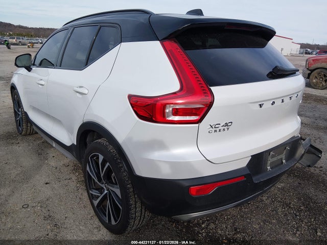 2021 Volvo Xc40 T5 R-design მანქანა იყიდება აუქციონზე, vin: YV4162UM3M2394113, აუქციონის ნომერი: 44221127