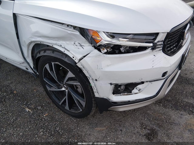 2021 Volvo Xc40 T5 R-design მანქანა იყიდება აუქციონზე, vin: YV4162UM3M2394113, აუქციონის ნომერი: 44221127