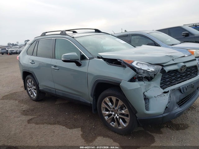 Toyota Rav4 Xle Premium 2021 2T3C1RFV2MW144152 Image 13