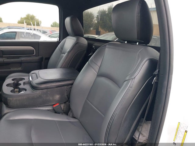 3C6MR4AJ6NG296450 RAM 2500 Tradesman 4x2 8&#039; Box