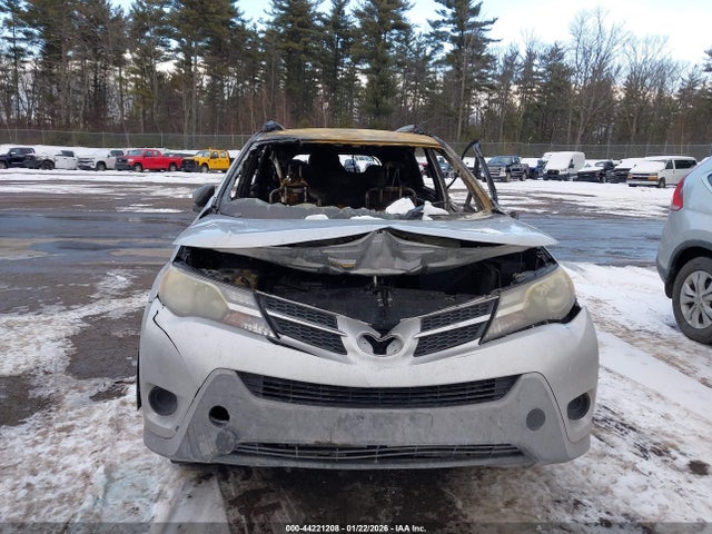 JTMZFREV5FD056385 Toyota RAV4 LE