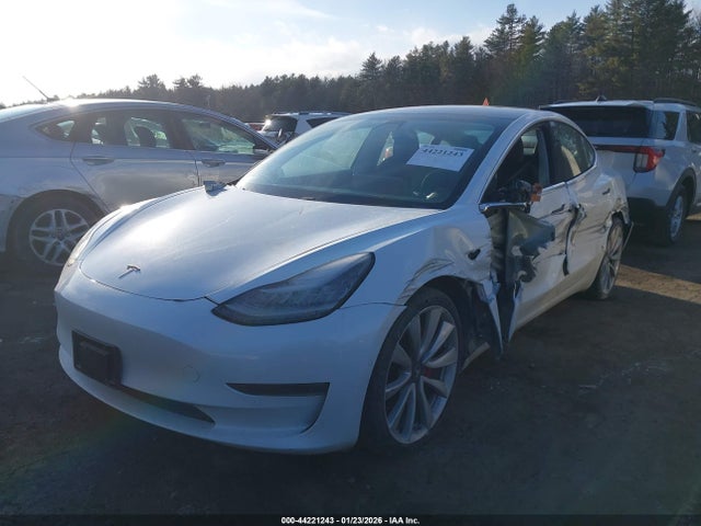 2018 TESLA MODEL 3 5YJ3E1EB7JF072699 Photo 1