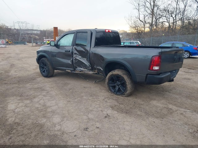 1C6RR7GG5NS148754 RAM 1500 Classic Warlock 4x4 6&#039;4 Box