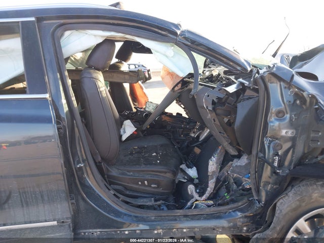 2021 CADILLAC XT5 1GYKNDRS7MZ155131 Photo 4