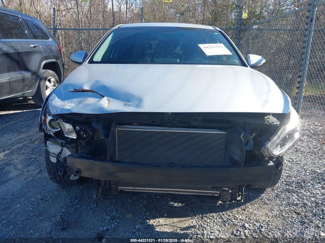 KMHH35LE5JU041261 Hyundai ELANTRA GT