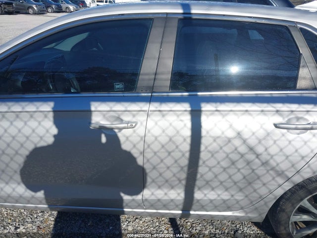 KMHH35LE5JU041261 Hyundai ELANTRA GT