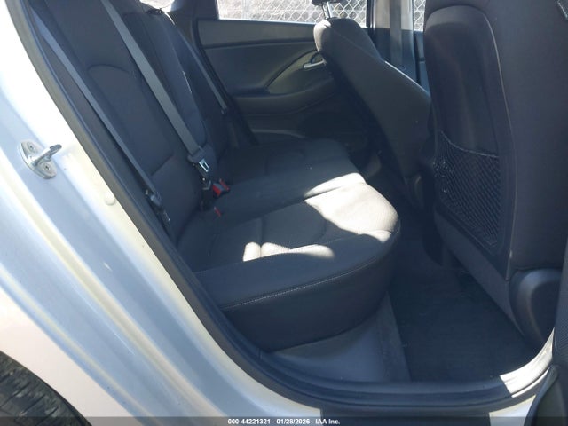KMHH35LE5JU041261 Hyundai ELANTRA GT