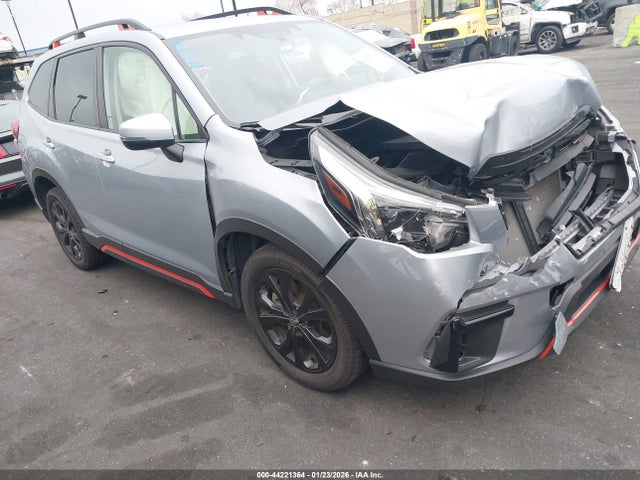 2022 SUBARU FORESTER JF2SKAGC2NH405005