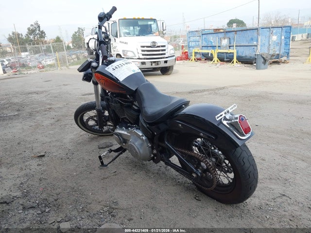 2021 HARLEY-DAVIDSON FXBBS 1HD1YYK25MB054543 Photo 2