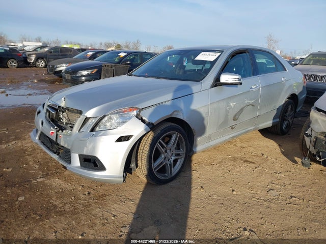 2011 MERCEDES-BENZ E 550 WDDHF9AB9BA294944 Photo 1