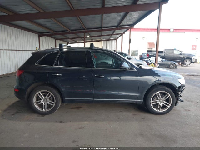 Audi Q5 2.0t Premium 2017 WA1C2AFP5HA075424 Image 14