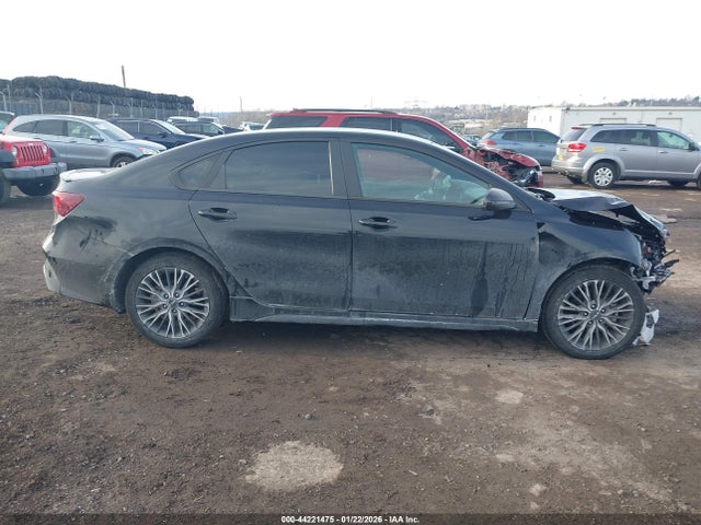 3KPF54ADXNE490918 KIA Forte Gt-line