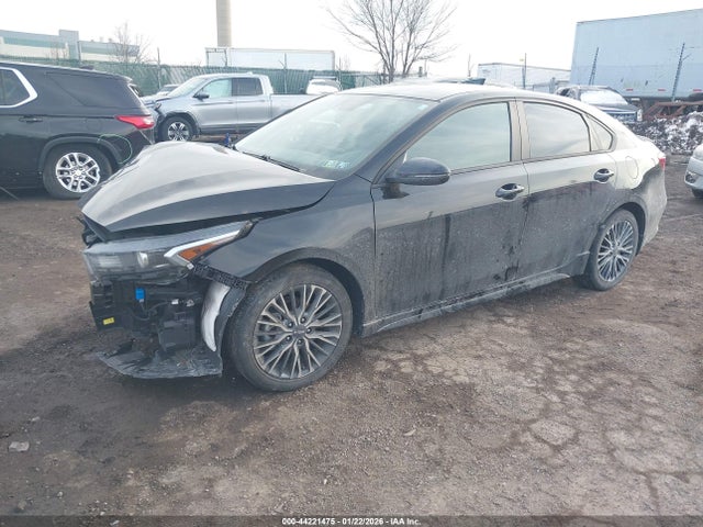 3KPF54ADXNE490918 KIA Forte Gt-line