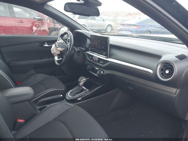 3KPF54ADXNE490918 KIA Forte Gt-line