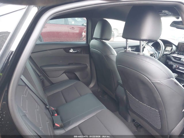 3KPF54ADXNE490918 KIA Forte Gt-line